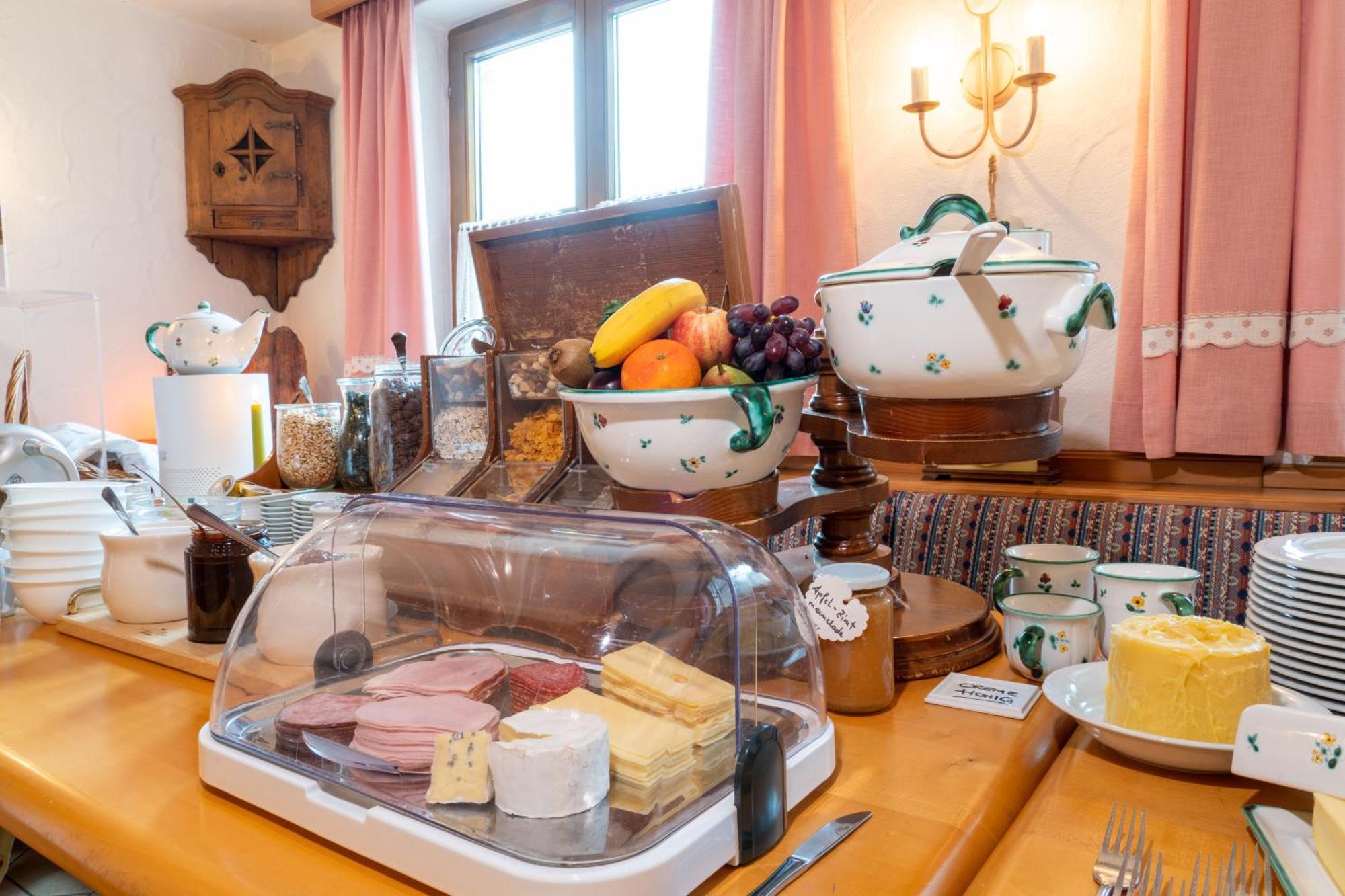 Bauernhofhotel "Die Unterbergerin" - Zimmer Mit Fruehstueck Und Ferienwohnungen In Gastein Mit Gratis Thermeneintritt Dorfgastein Luaran gambar